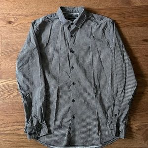 Kenneth Cole Long Sleeve Button Down Shirt.